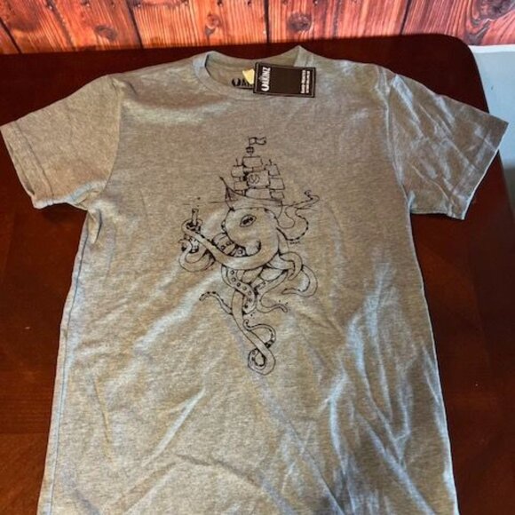 Akinz Hand-Printed Octopus & Ship‎ Design T-Shirt Gray Crew Neck organic tee - Picture 2 of 8